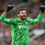 Fora contra o Real, Alisson ainda não crava retorno contra o City